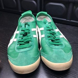 ASICS onitsuka Tiger green sneaker size 11.5